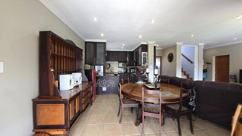 2 Bedroom Property for Sale in Gateway Manor North West